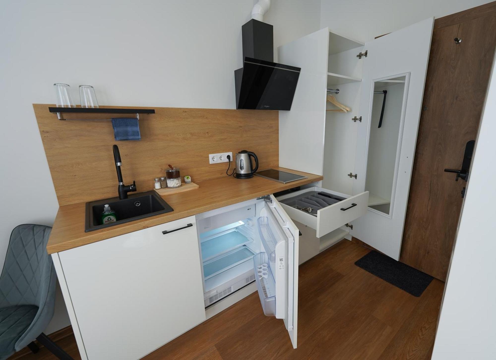 Amber Light Self-Check-In Apartments Kaunas Bagian luar foto